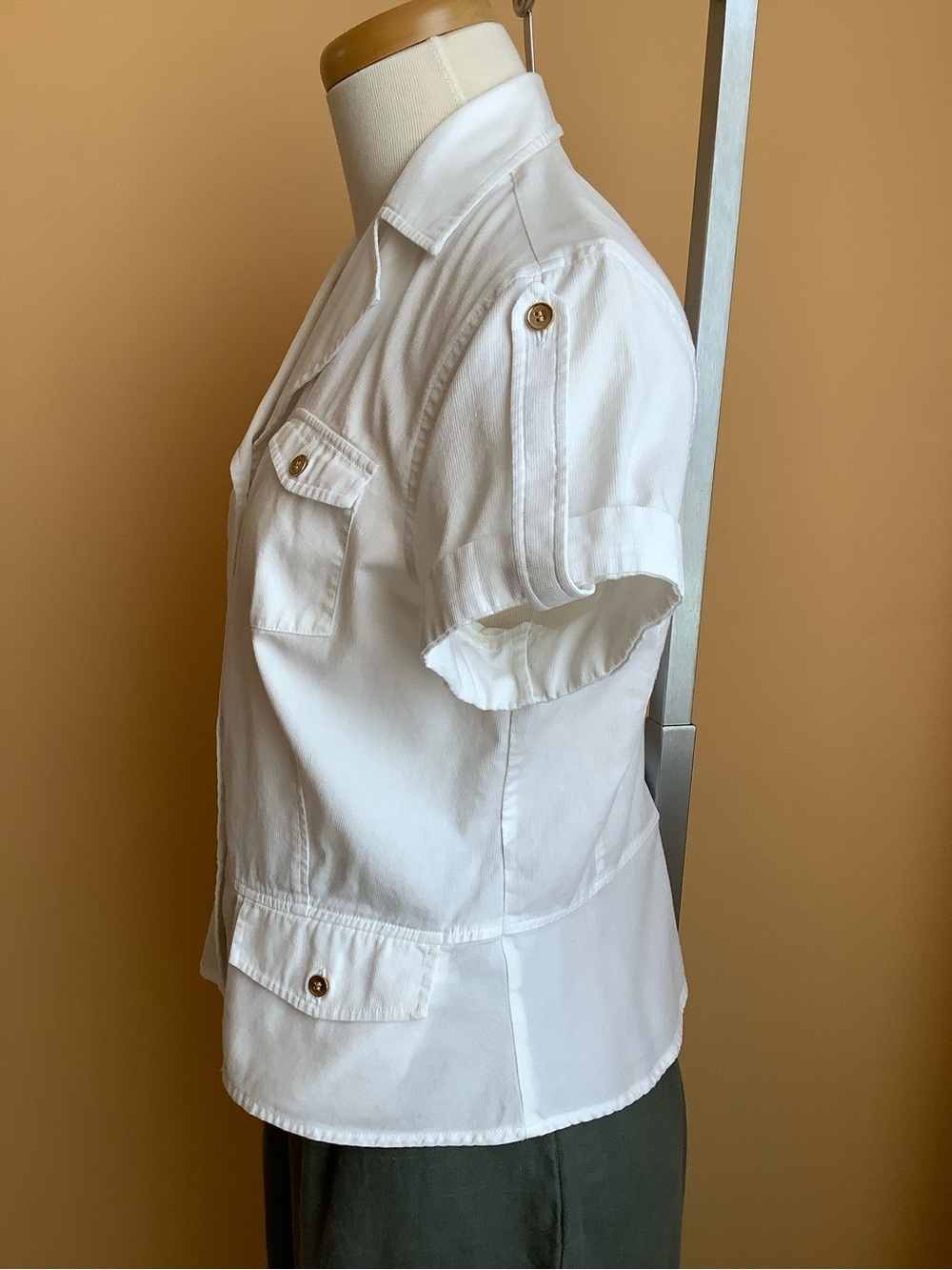 Jones New York Signature White Cotton Utility Shirt Gold Button Size M - Picture 3 of 11